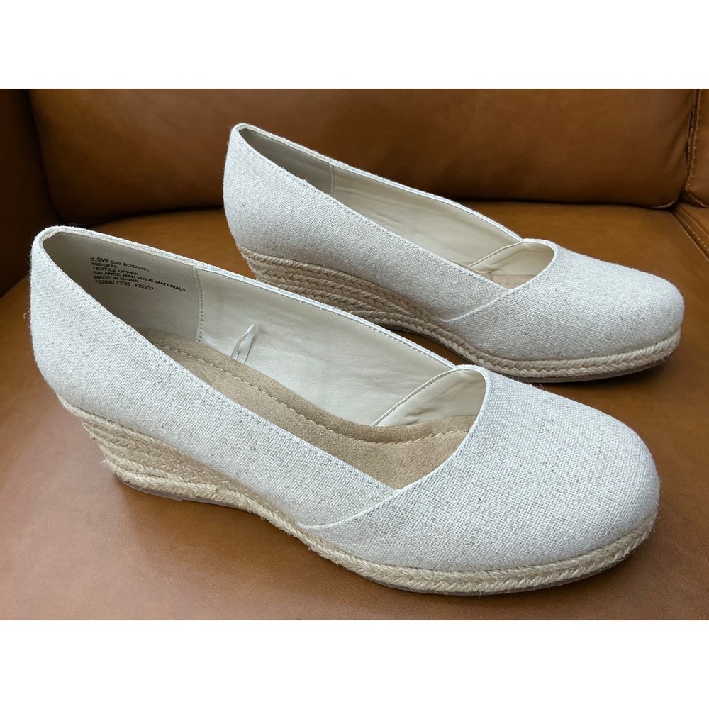 St. John's Bay Botanic Wedge Womens 8.5W Sand Espadrille Memory Foam